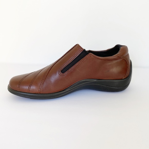 Ecco Brown Leather Slip-On Loafers Size 6.5 - Picture 2 of 8